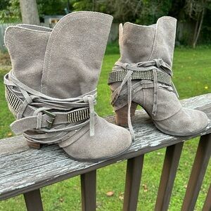 Suede wrap around boot